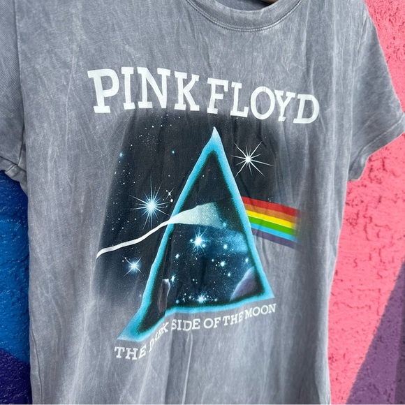 Pink Floyd dark side of the Moon, graphic tee woman’s large - Picture 4 of 5